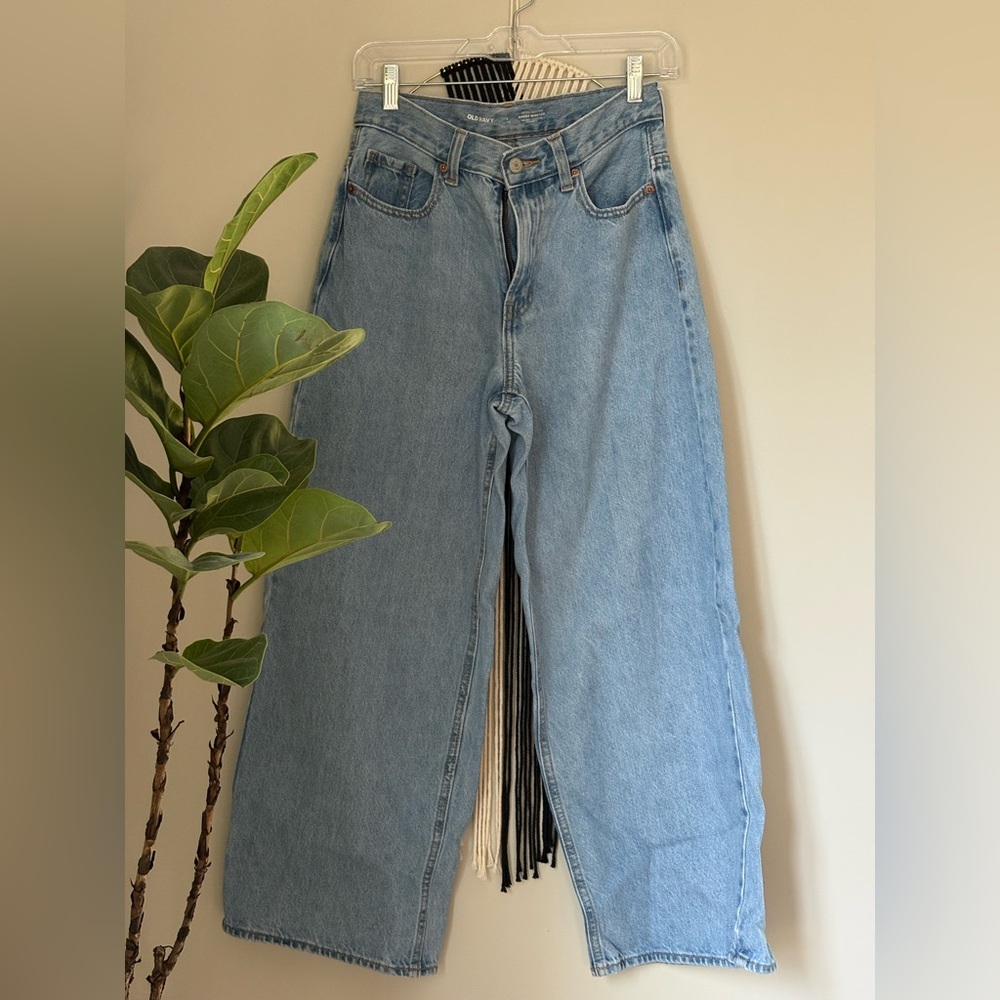 Extra high-rise wide leg petite jeans